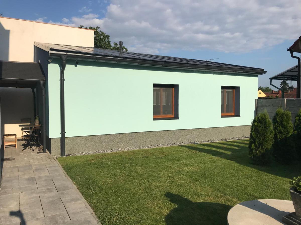 U Cepicku Lägenhet Nymburk Exteriör bild