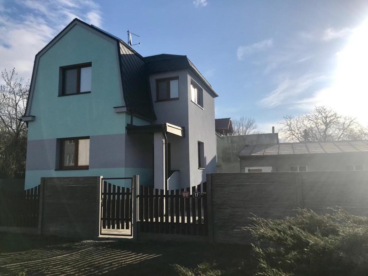 U Cepicku Lägenhet Nymburk Exteriör bild